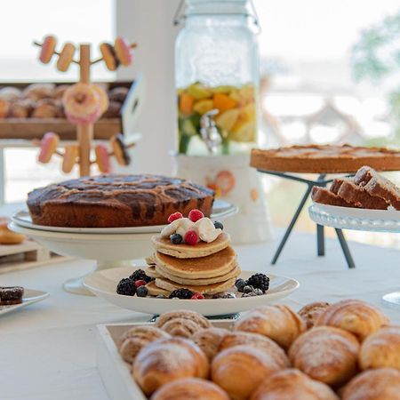 Ambasciatori Hotel - Beach Front -Breakfast Xxl & Brunch Until 12 30Pm Misano Adriatico Eksteriør bilde