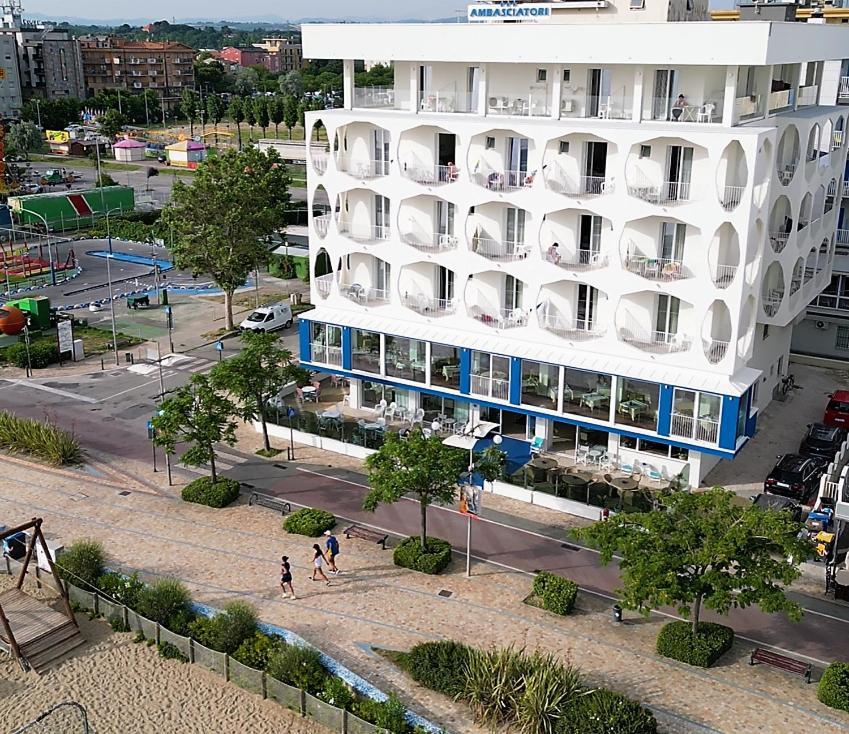 Ambasciatori Hotel - Beach Front -Breakfast Xxl & Brunch Until 12 30Pm Misano Adriatico Eksteriør bilde