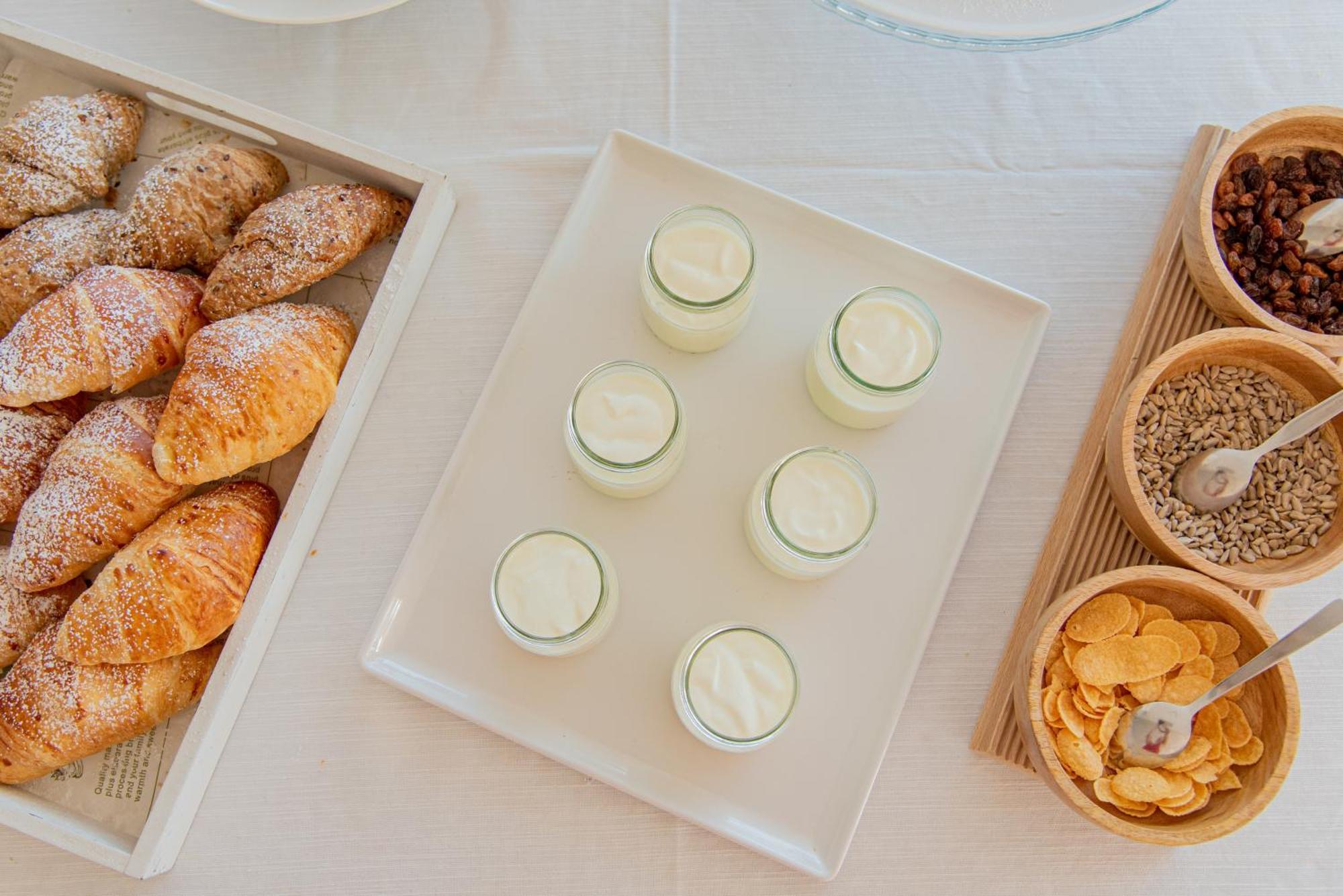 Ambasciatori Hotel - Beach Front -Breakfast Xxl & Brunch Until 12 30Pm Misano Adriatico Eksteriør bilde